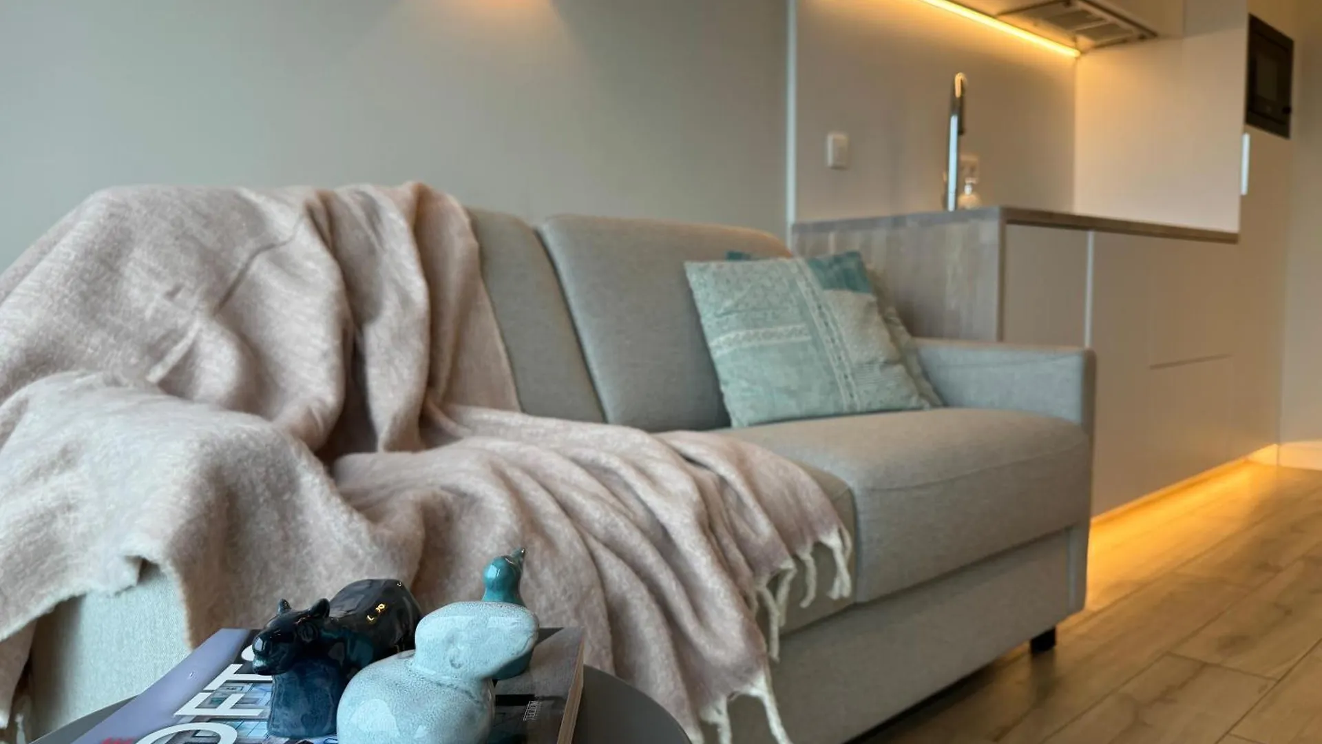 Zeenest - Stijlvolle Studio Met Terras Nabij De Zee Westende-Bad Apartment Middelkerke