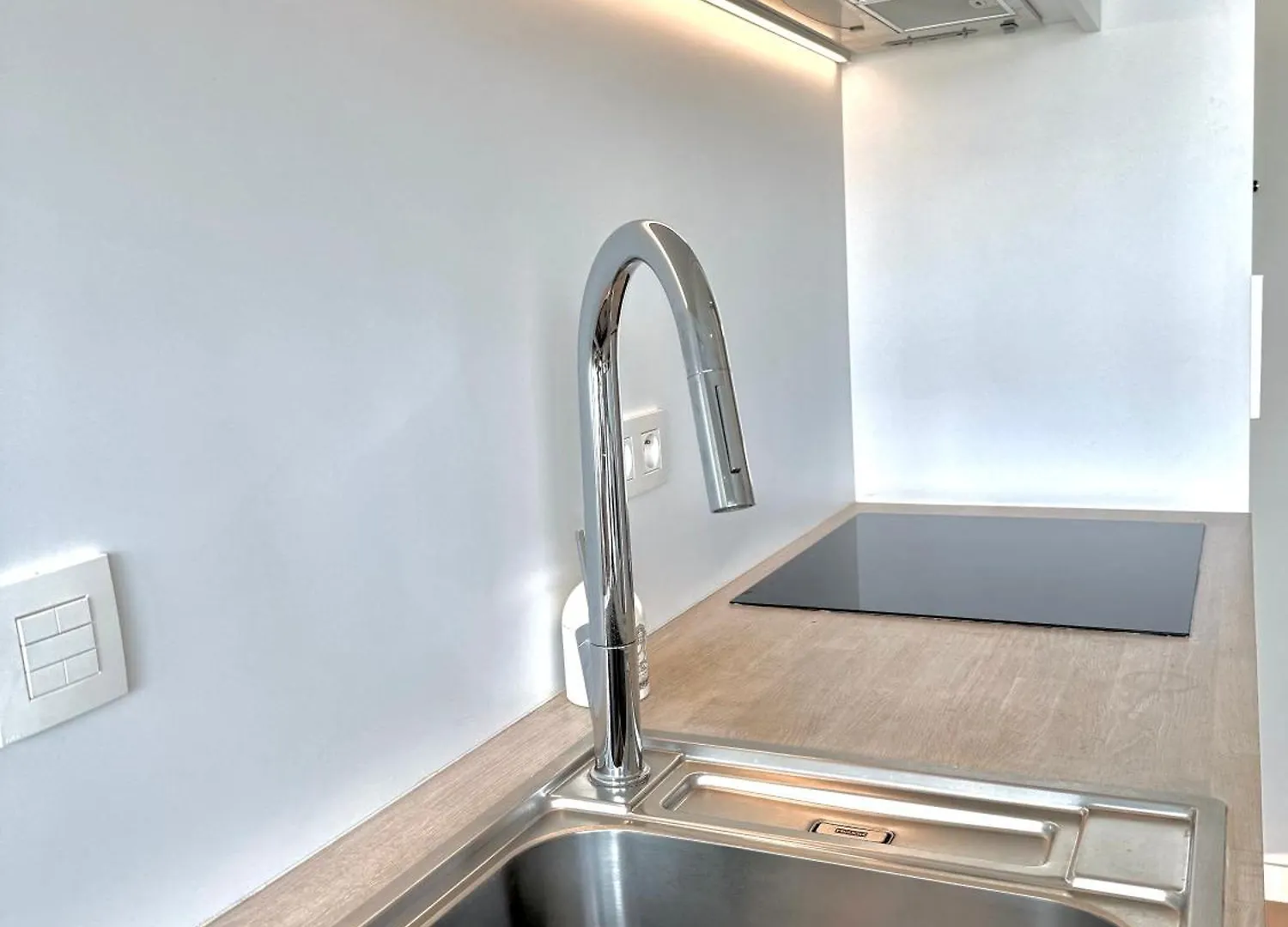 Zeenest - Stijlvolle Studio Met Terras Nabij De Zee Westende-Bad Apartment Middelkerke