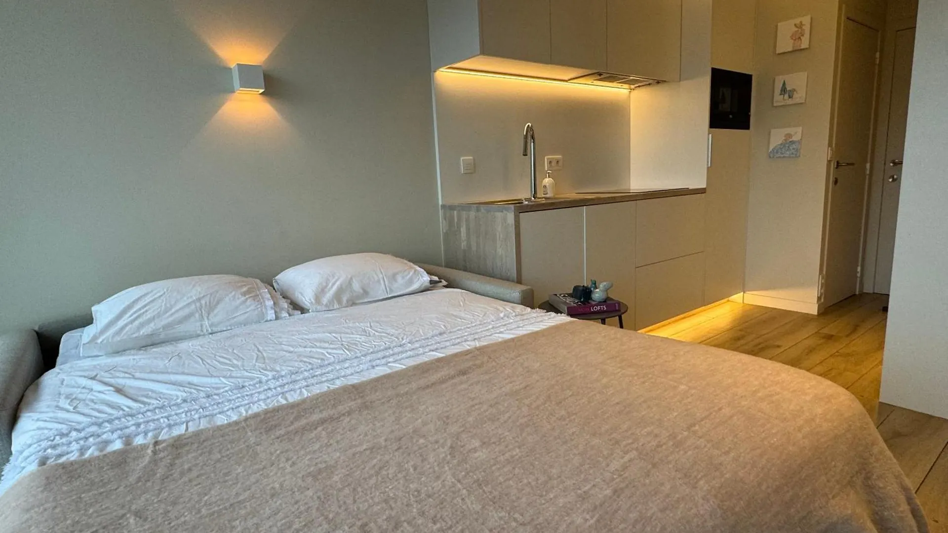 Zeenest - Stijlvolle Studio Met Terras Nabij De Zee Westende-Bad Middelkerke