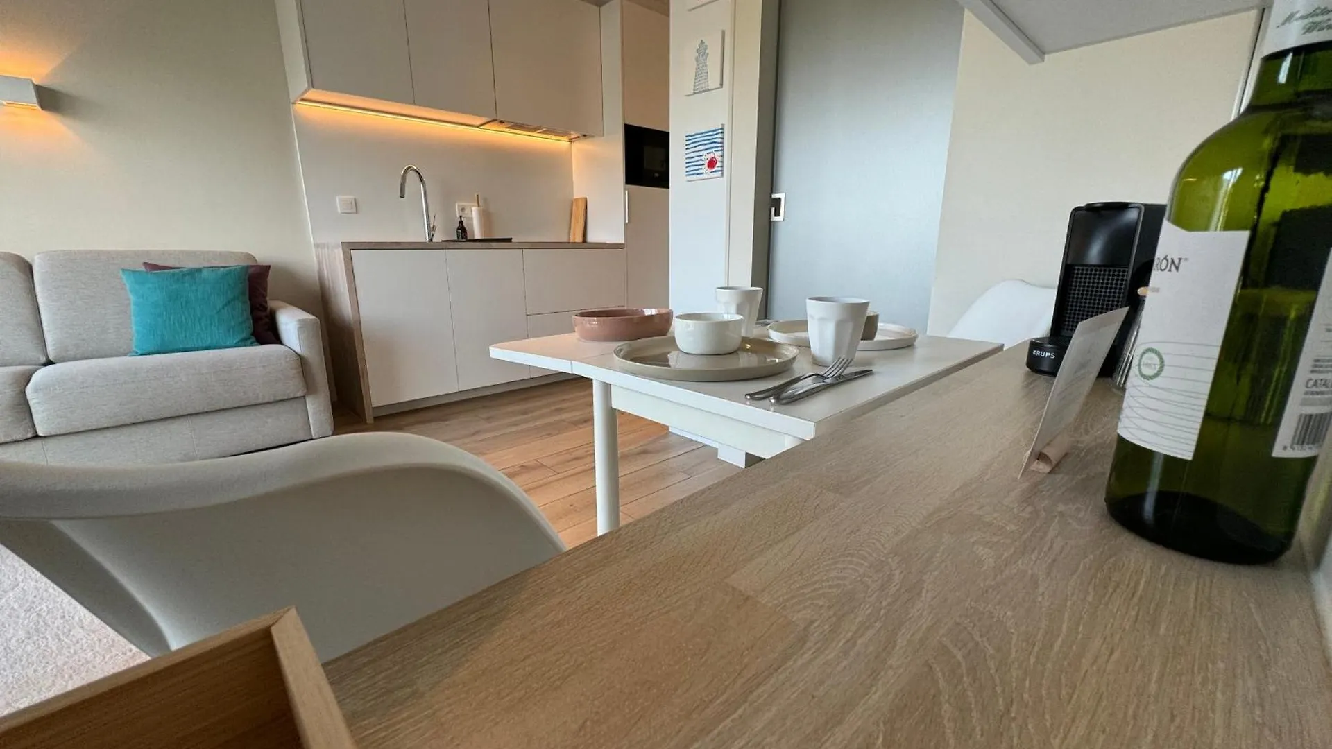 Zeenest - Stijlvolle Studio Met Terras Nabij De Zee Westende-Bad 0*, Middelkerke